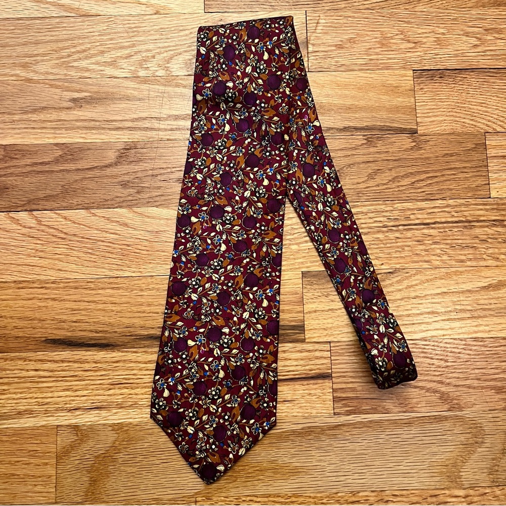 Vintage Valentino 100% Silk Tie Cravatta Necktie Retro Geometric Italian Paisley
